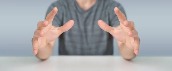 Geschäftsmann Zeigt Leere Hände Auf Verschwommenem Hintergrund — Stockfoto