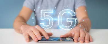 İşadamı 5 g ağ dijital hologram 3B oluşturmayı kullanarak arka plan bulanık üzerinde