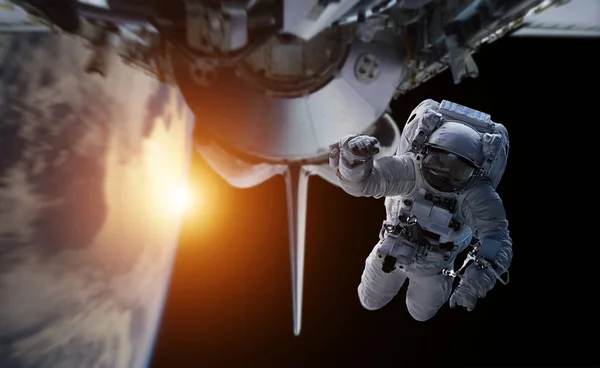 Astronaut Rymden Som Arbetar Rymdstation Rendering Element Denna Bild Från — Stockfoto