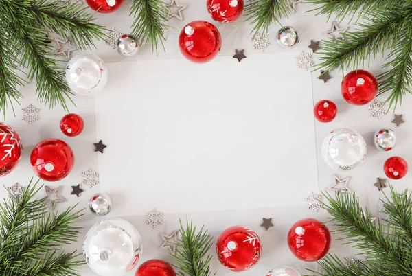 クリスマス カード赤つまらない レンダリングで白い木製のモックアップ — ストック写真