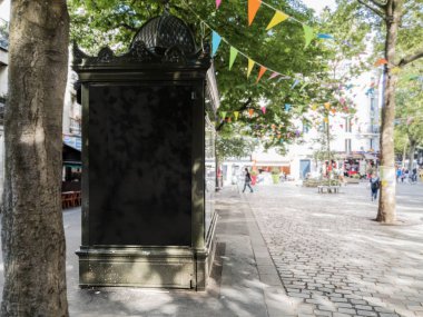 Mockup açık gazete kiosk reklam panoda Paris Sokağı