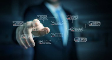 Onun veri ince çizgi güvenlik arabirimi ile koruma arka plan bulanık üzerinde işadamı