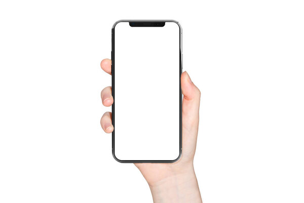 Женщина держит современный макет смартфона на белом фоне
