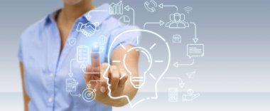 İşkadını üzerinde ince çizgi simgesini proje planı sunusu kullanarak arka plan bulanık