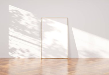 Ahşap zemin ile parlak beyaz iç yaslanmış ahşap çerçeve 