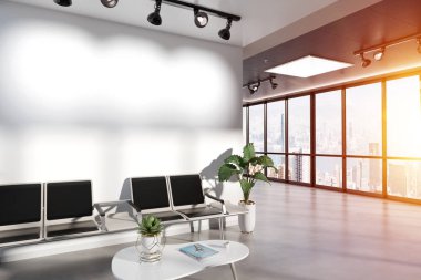 Büyük pencereler ve güneş pas ile bekleme odası mockup boş duvar