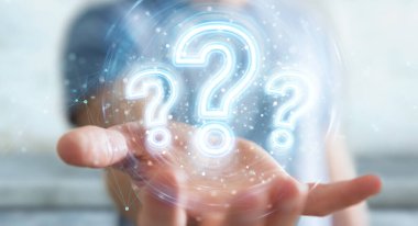 Dijital soru kullanarak bulanık arkaplandaki adam holografik arayüzü 3D olarak işaretliyor