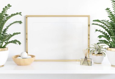 Beyaz rafa yaslanmış altın çerçeve. İçi bitkiler ve dekorasyonlarla dolu. 3D tasarım.