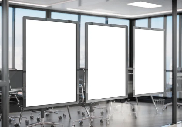 Trzy Białe Ramki Mockup Wiszące Oknie Biurowym Makieta Billboardów Nowoczesnym — Zdjęcie stockowe