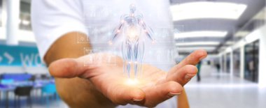 Bulanık arkaplandaki adam dijital x-ray insan vücut holografik tarama projeksiyonu 3D görüntüleme kullanıyor.