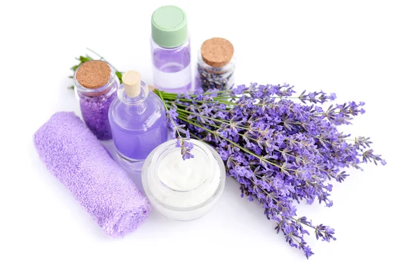 Produtos Spa Flores Lavanda Fundo Branco — Fotografia de Stock