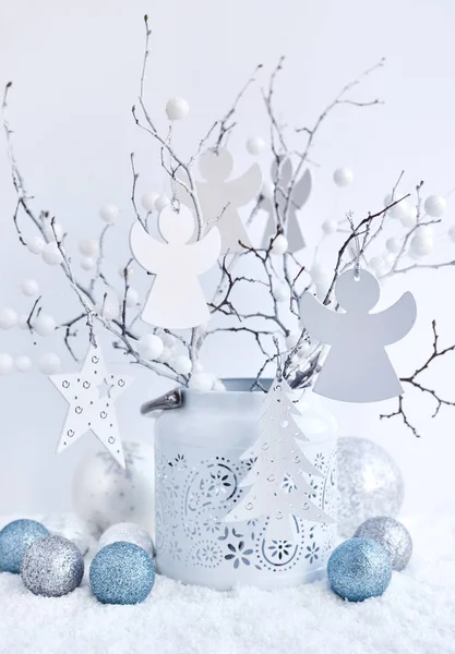 Florero Con Ramas Blancas Juguetes Navideños Nieve Tarjeta Felicitación Navidad — Foto de Stock