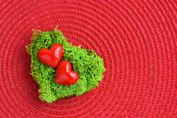 Valentines Day Background Hearts Hearts Green Moss Red Background Top — Stock Photo, Image