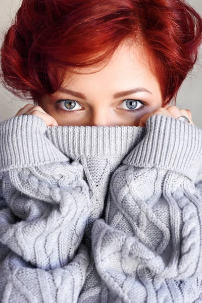 Portrait of a beautiful young red-haired woman with short hair w — Stock Photo, Image