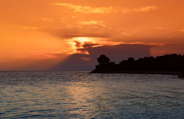 Prachtige zomer zee zonsondergang landschap — Stockfoto