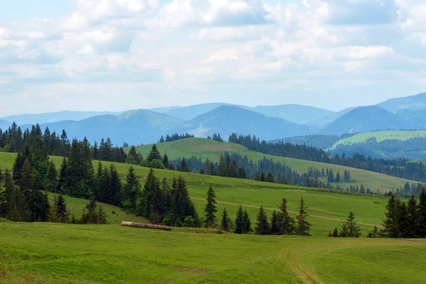 Herrliche Landschaft Mit Blauen Bergen Horizont — Stockfoto