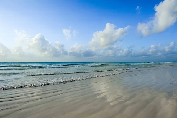 Plaj Güzel Tropikal Okyanus Gökyüzü Okyanus — Stok fotoğraf