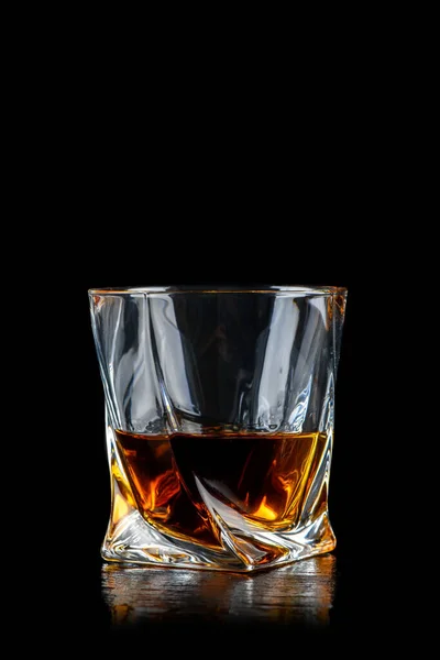 Glas Whisky Oder Anderer Alkohol Auf Schwarzem Hintergrund — Stockfoto