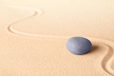 Zen meditasyon yoga ya da spa wellness resort için taş arka plan mavi.
