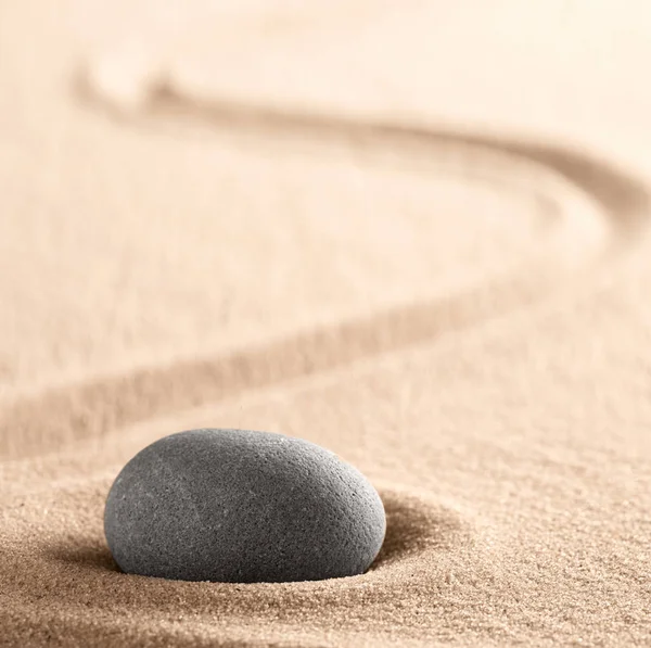 Meditación Zen Jardín Japonés Piedra Arena Con Línea Rastrillada Concepto —  Fotos de Stock