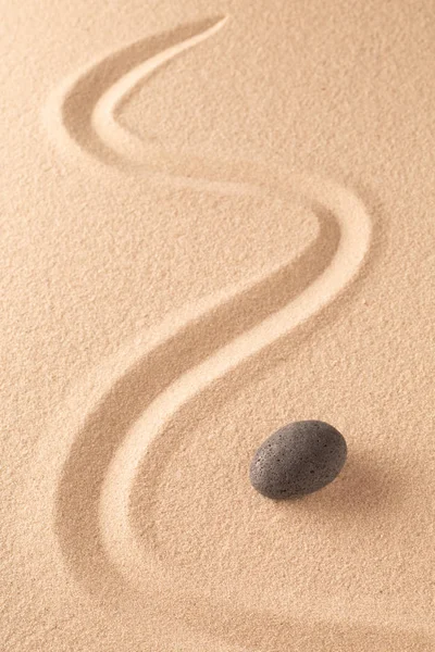 Zen Pedra Japonês Meditação Areia Jardim Para Foco Concentração Equilíbrio Imagem De Stock