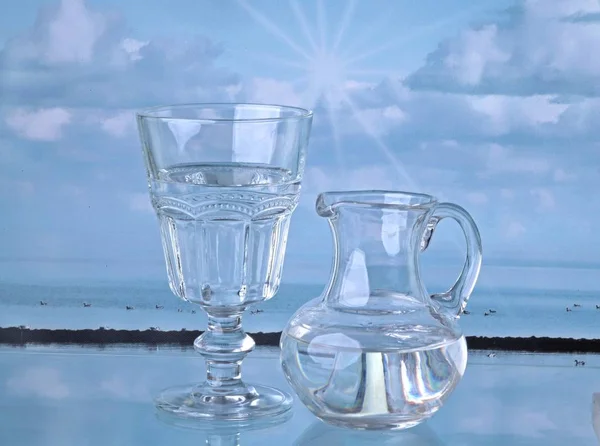 Wasser Glas Mit Wasser Karaffe — Stock Photo, Image