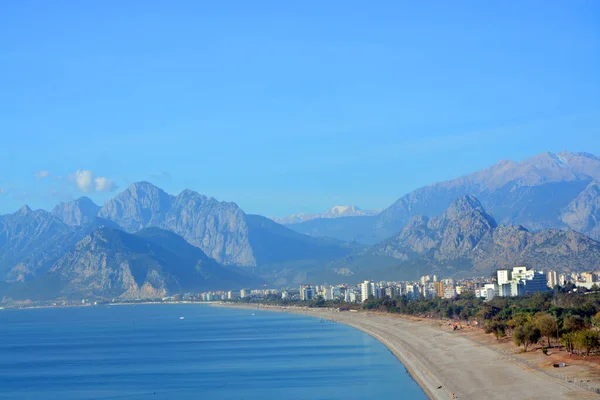 Het Resortgebied Antalya Turkije Bergen Leeg Strand Aan Middellandse Zee — Stockfoto