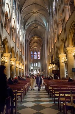 Notre Dame Katedrali'nin İçinde