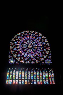 Notre Dame Katedrali'nde Kuzey Rose penceresi