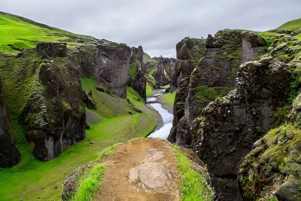 Fjadrargljufur Canyon in IJsland — Stockfoto