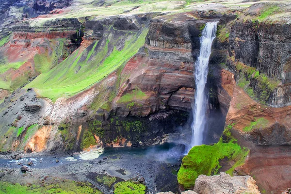 Haifoss - vodopády v řece Fossa na Islandu — Stock fotografie