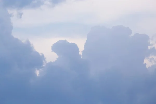 Awan badai di langit sebagai latar belakang — Stok Foto