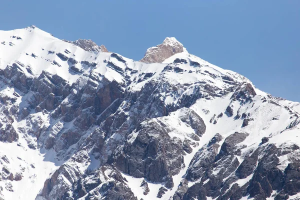 Снежные вершины Тянь-Шаньских гор. Казахстан — стоковое фото