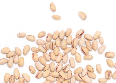 beyaz zemin üzerine Antep fıstığı. Kapat