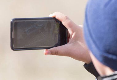 El ile belgili tanımlık telefon video çekimleri