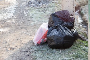 çöp poşetleri doğada