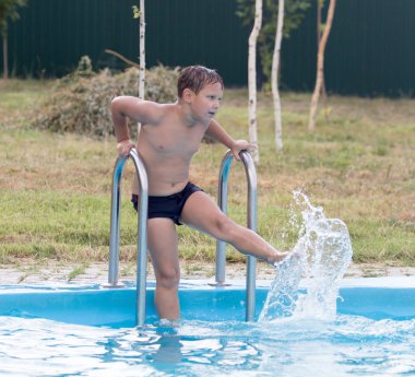 Çocuk Havuzu merdivenlerden üzerinde