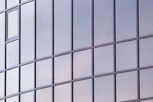 Glazen ramen van het gebouw als achtergrond — Stockfoto