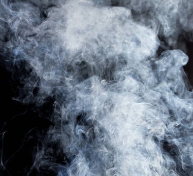 dumanı siyah arkaplanda