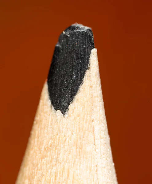 Черный карандаш. супер макрос — стоковое фото