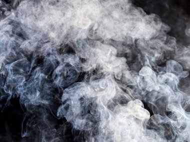 dumanı siyah arkaplanda