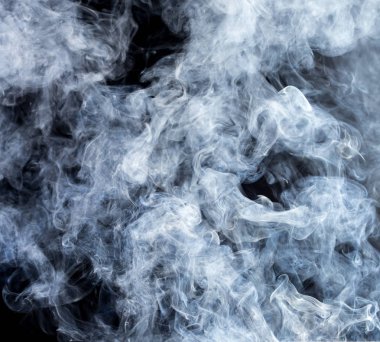 dumanı siyah arkaplanda