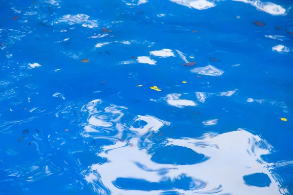 Hintergrund blaue Wasseroberfläche — Stockfoto