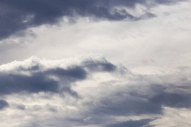 Şafakta güzel bulutlar