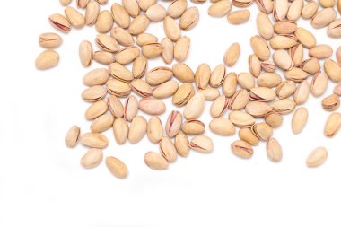 beyaz zemin üzerine Antep fıstığı. Kapat