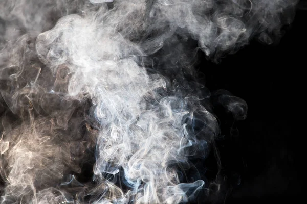 Θραύσματα καπνού σε μαύρο φόντο — Φωτογραφία Αρχείου