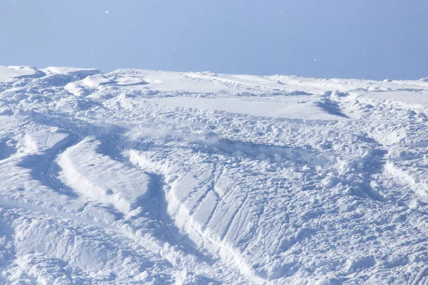 Sníh sjezdovky pro lyžování — Stock fotografie