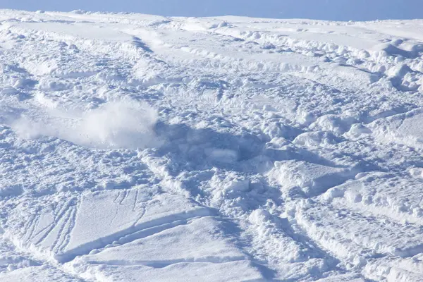 Śniegiem stoku dla narciarzy — Zdjęcie stockowe