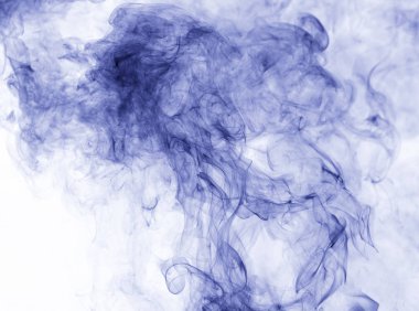 Beyaz arka planda mavi duman. ters çevirme
