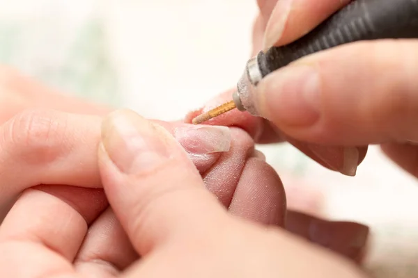 Manicure w salonie piękności — Zdjęcie stockowe